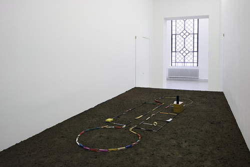 The Absence of Mark Manders - Installation view