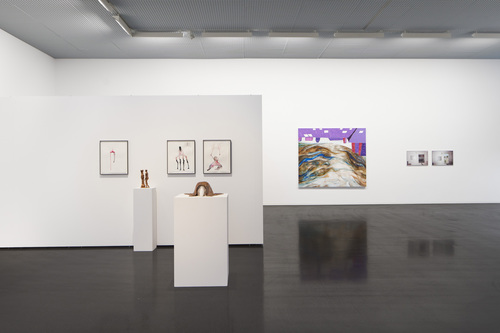 The Tide is High - Installation view Grace Schwindt