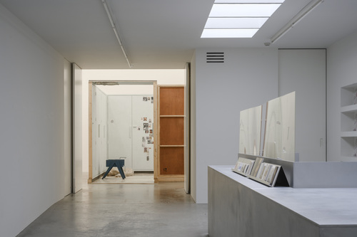 Mark Manders - Installation view