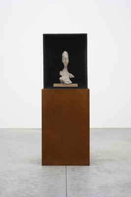 Mark Manders - Composition with Yellow Vertical