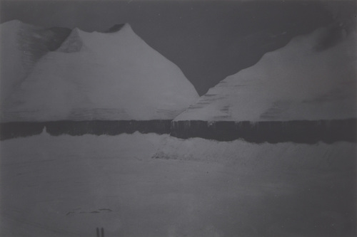 twentyseven.one.seven - Dirk Braeckman - 27.1 / 21.7 / 044 / 2014