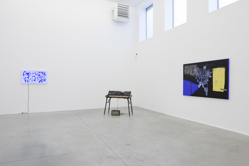 low fixed media show - 