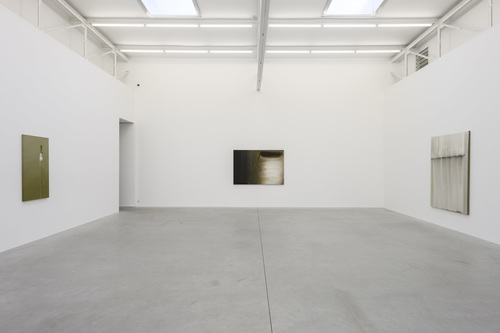 The single brushstroke as a horizon between heaven and earth - Installation view