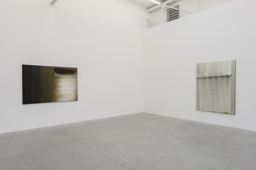 The single brushstroke as a horizon between heaven and earth - Installation view