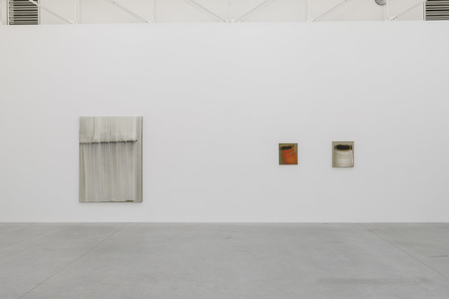 The single brushstroke as a horizon between heaven and earth - Installation view