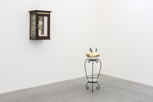 Les Loques de Chagrin - Installation view