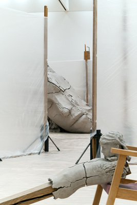 The Absence of Mark Manders - Installation view