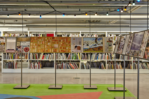 Les Nébuleuses: MON TOUT: Les étourdissements - Installation view