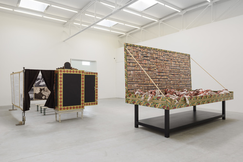 Les Loques de Chagrin - Installation view