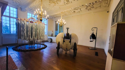 Fragile - Installation view