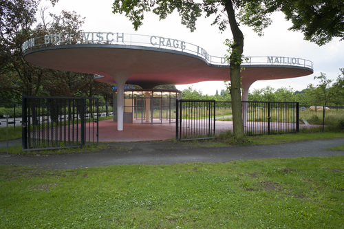 John Körmeling - Artiesteningang opgedragen aan Menno Meewis (Artist's Entrance dedicated to Menno Meewis)