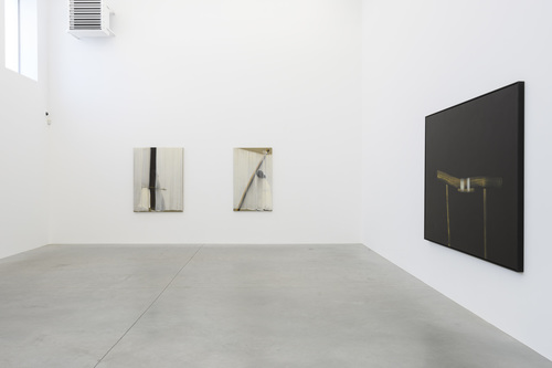 The single brushstroke as a horizon between heaven and earth - Installation view