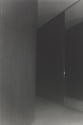 twentyseven.one.seven - Dirk Braeckman - 27.1 / 21.7 / 040 / 2014