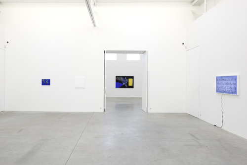 low fixed media show - 