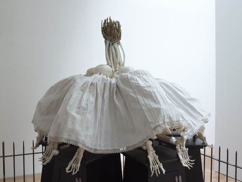 Patrick Van Caeckenbergh - Les dieux suppliants (The Supplicant Gods)