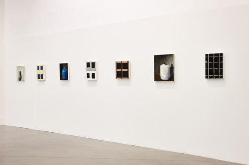 Pots, lapin, fenêtres, fleurs - Installation view