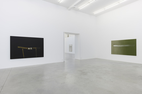 The single brushstroke as a horizon between heaven and earth - Installation view