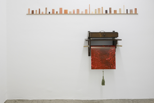 Patrick Van Caeckenbergh - Le secrétaire (collection de peaux) (The Secretary [Collection of Skins])