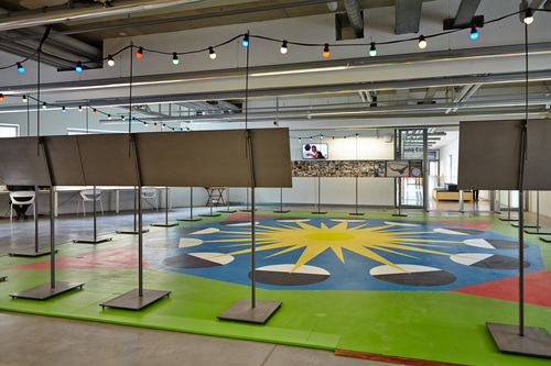 Les Nébuleuses: MON TOUT: Les étourdissements - Installation view