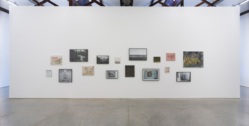 Todo mar tem um rio - Installation view