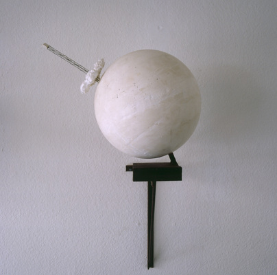 40 Years Zeno X Gallery - the eighties - Huis Buiten de Schaduwgrens, Muiderslot (House Outside the Shadow Limits, Muiderslot)